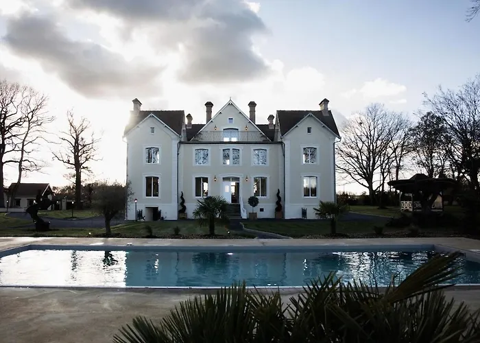 Demeure D'exception A La Campagne, 1h15 De Paris, Padel & Piscine *